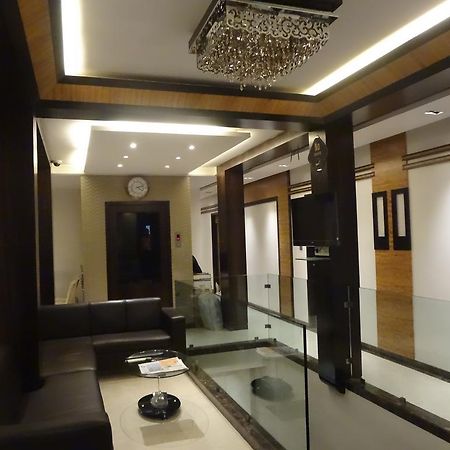 Hotel Causeway, Colaba Mumbai Exterior photo